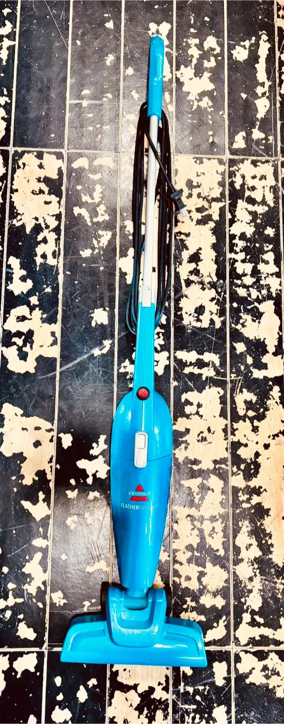 Bissell FeatherWeight Stick Lightweight Bagless Vacuum thumbnail