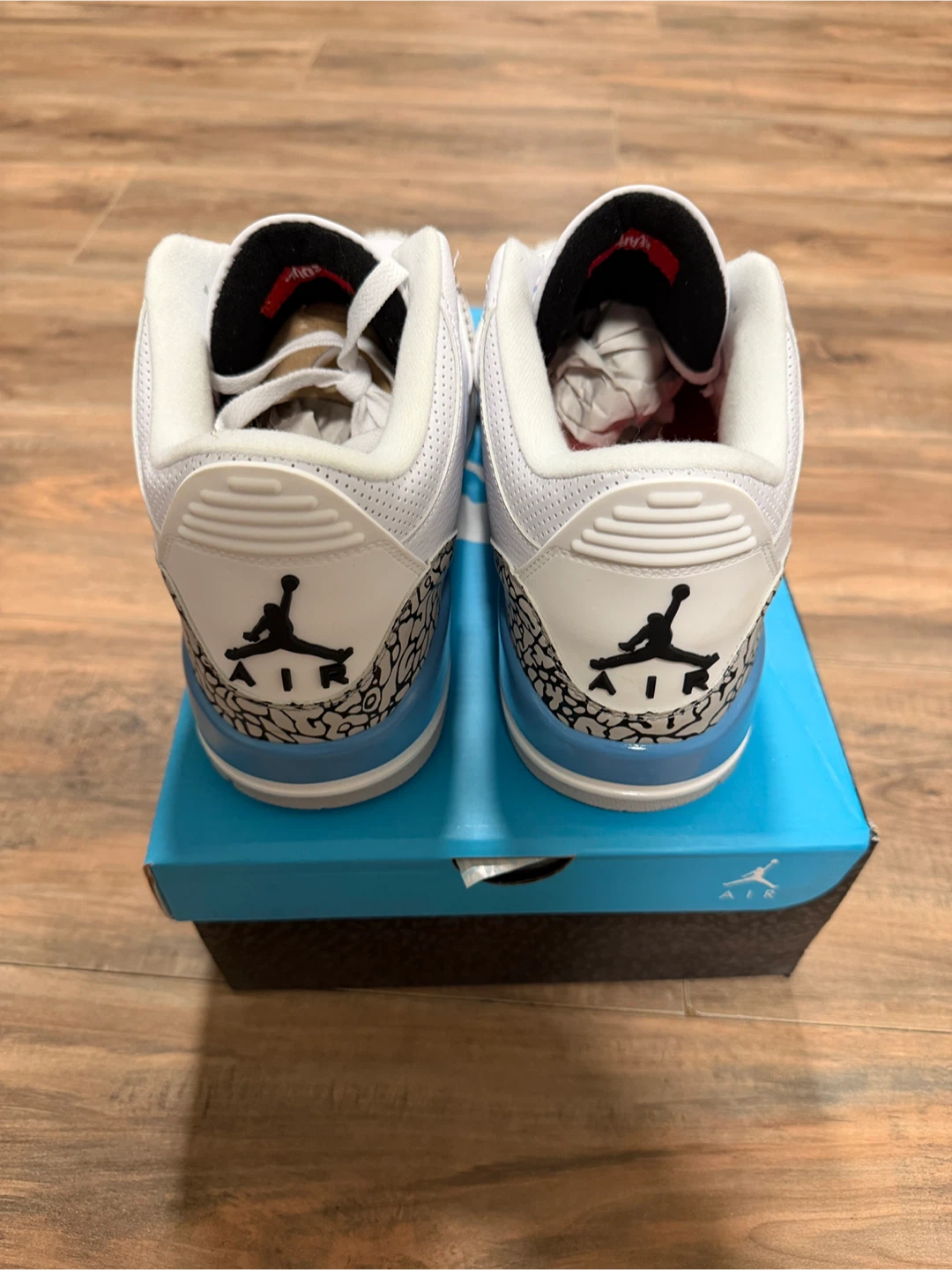 Nike Air Jordan 3 Retro UNC - photo 5