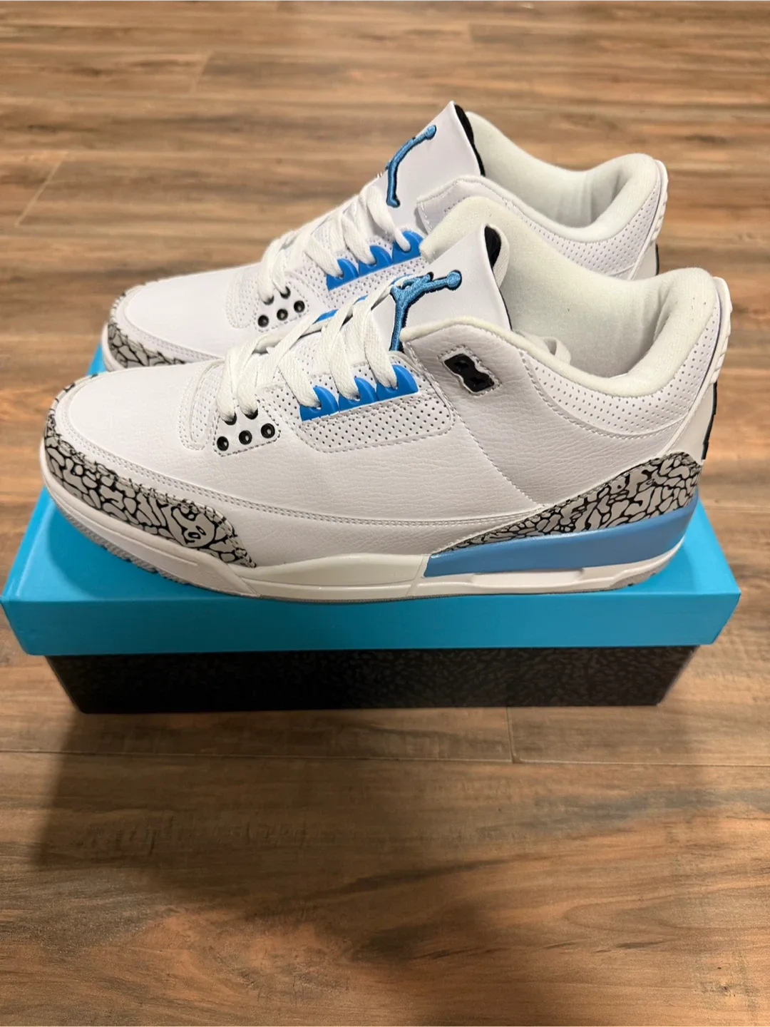 Nike Air Jordan 3 Retro UNC image indicator(4)