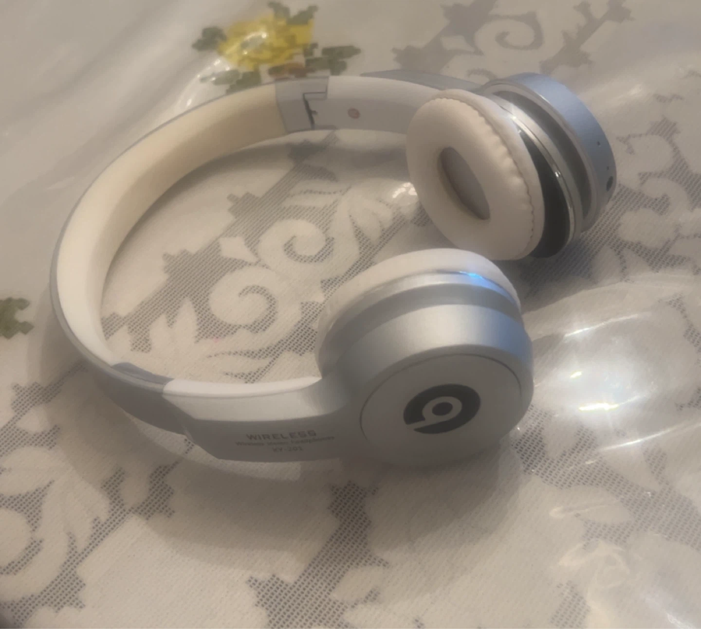 Beats Wireless XY-205 Silver Headphones