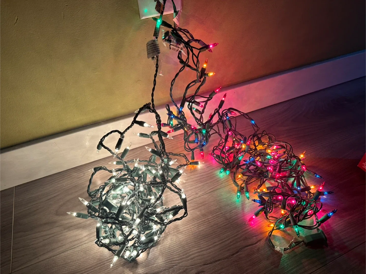 Sylvania 100 Mini Lights - Clear & Multi image indicator(4)