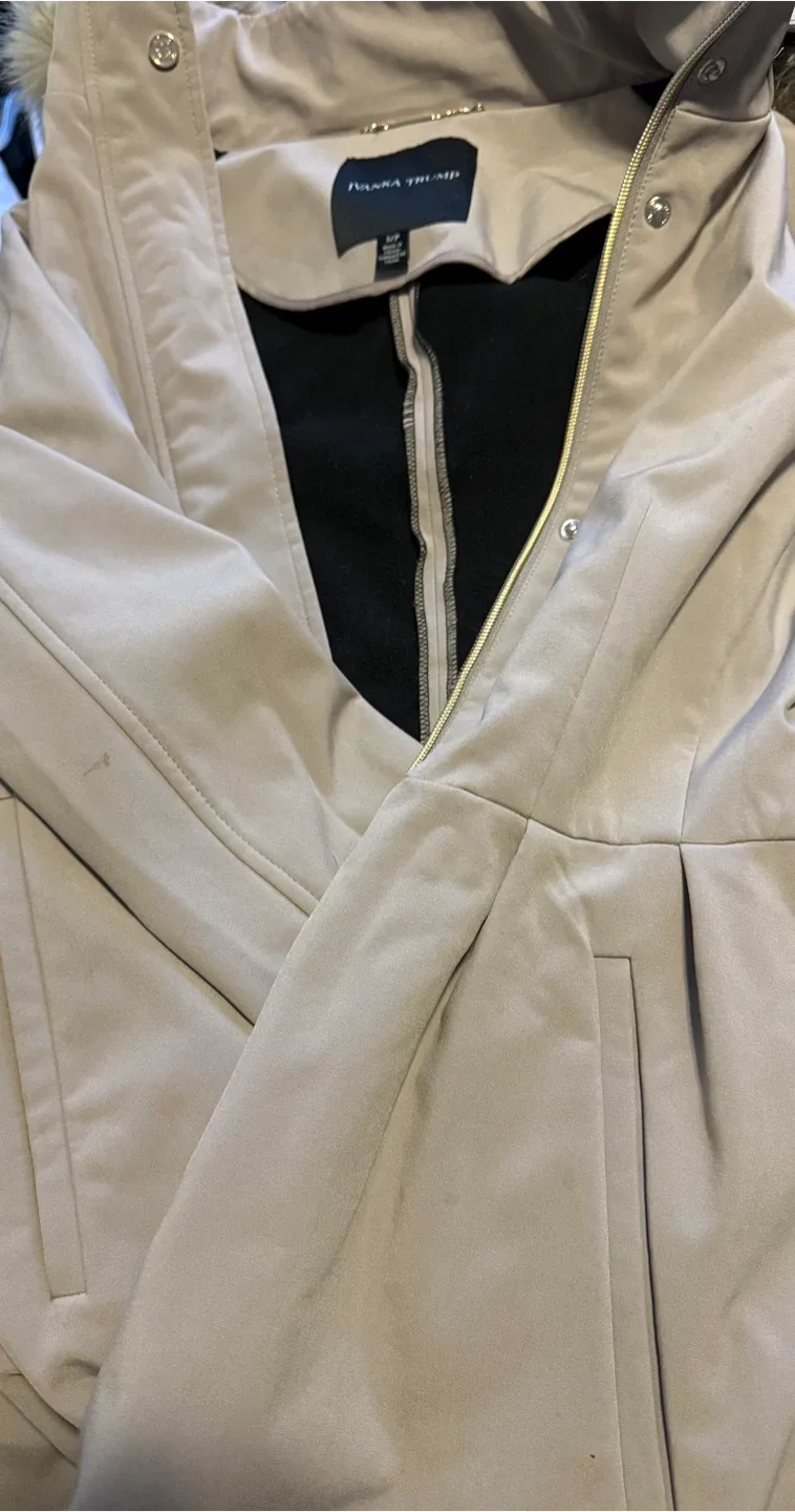 Ivanka Trump Beige Long Coat image indicator(2)