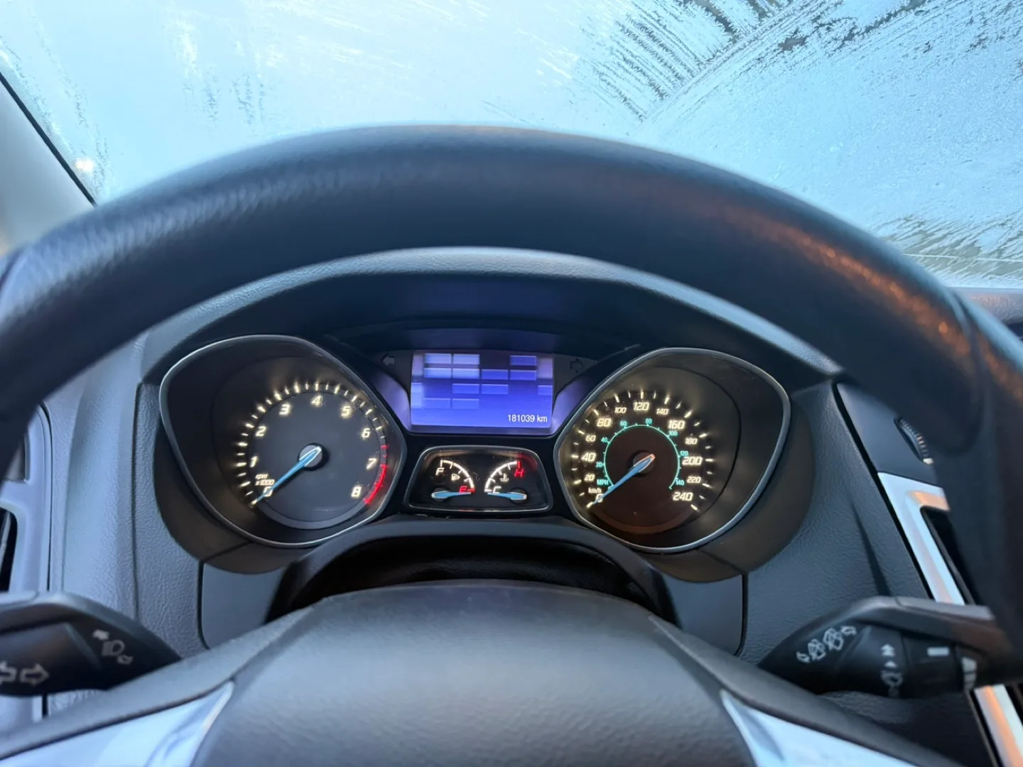 Ford Focus Hatchback image indicator(5)