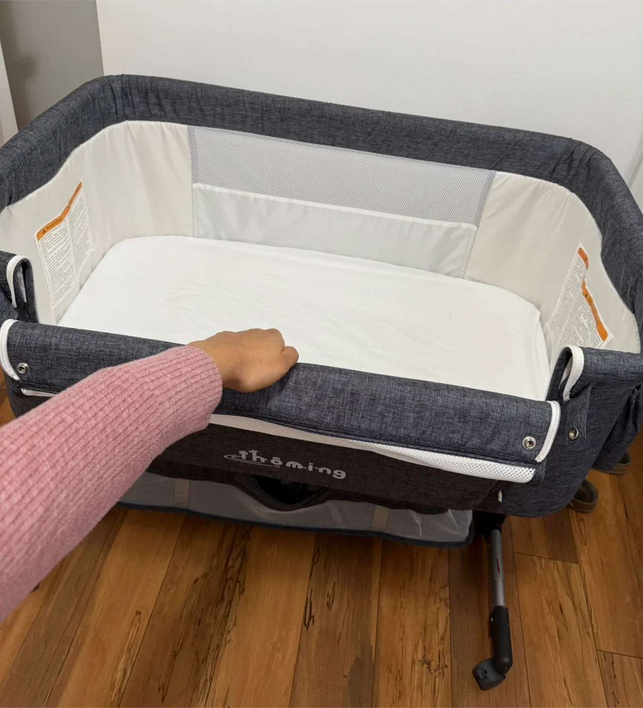 Baby Bassinet Bedside Sleeper image indicator(7)