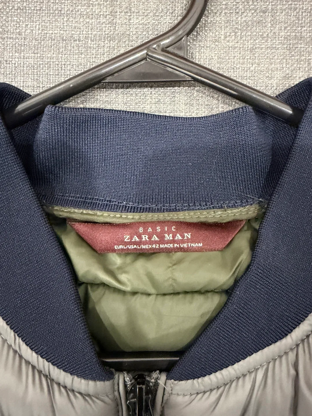 Zara Man Basic Puffer Jacket Size M image indicator(2)