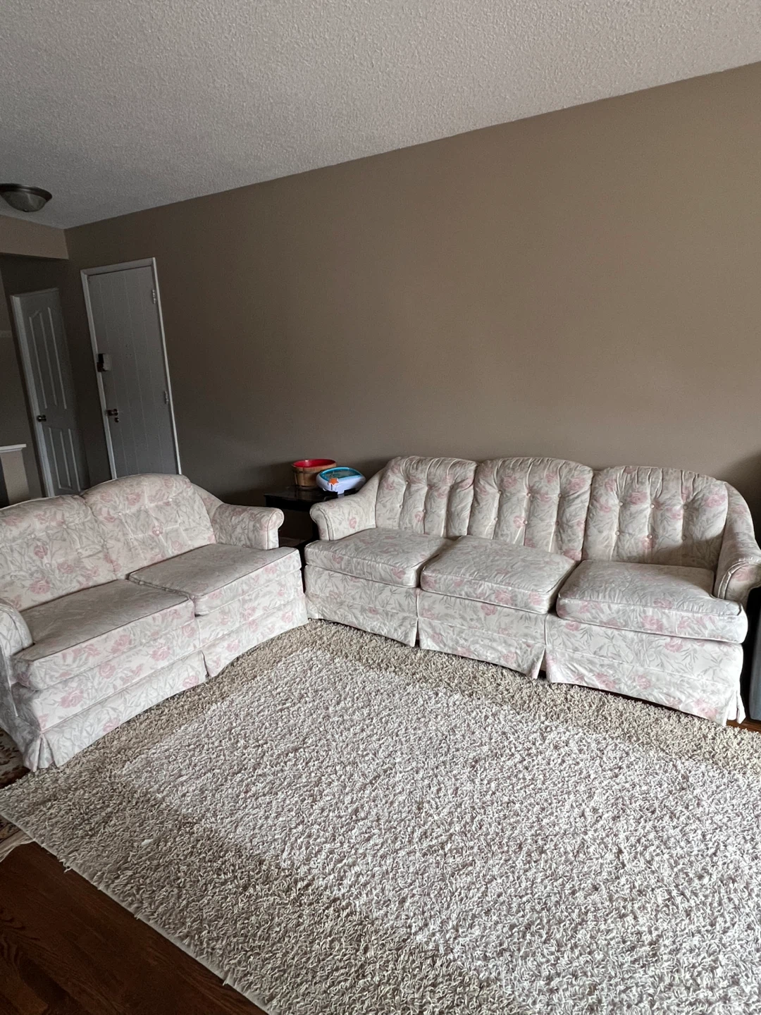 Floral Sofa and Loveseat Set - photo 4