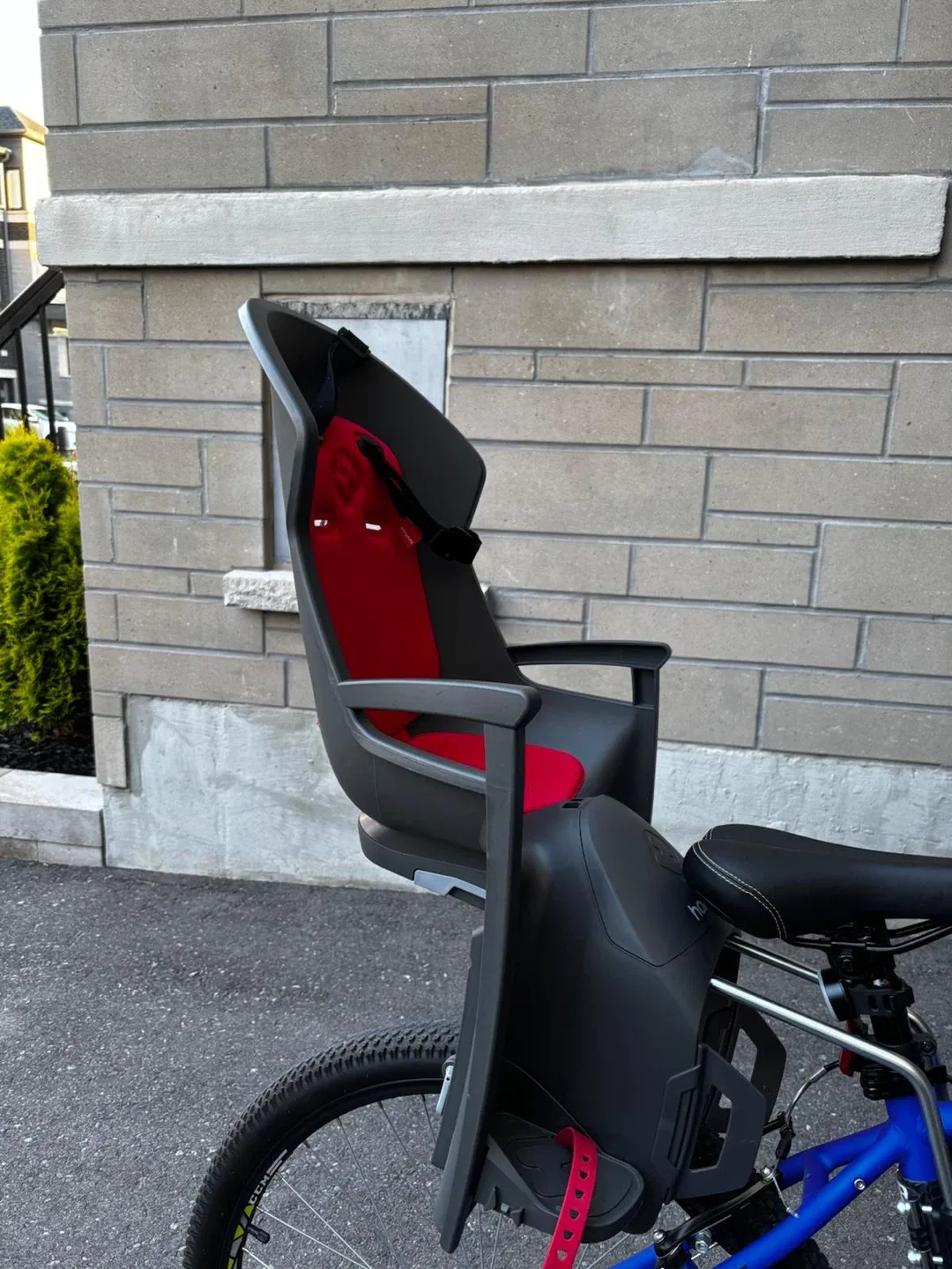 Hamax Child Bike Seat - Great Condition! image indicator(3)