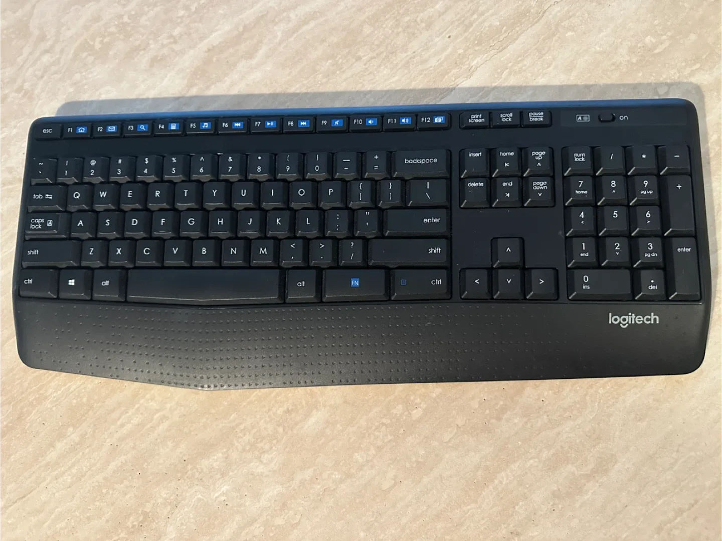 Logitech Wireless Keyboard - Black