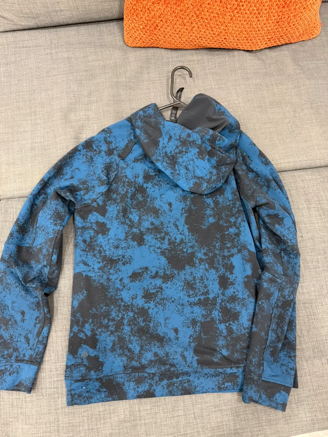 Lululemon Hoodie Size M - Blue & Black image indicator(3)
