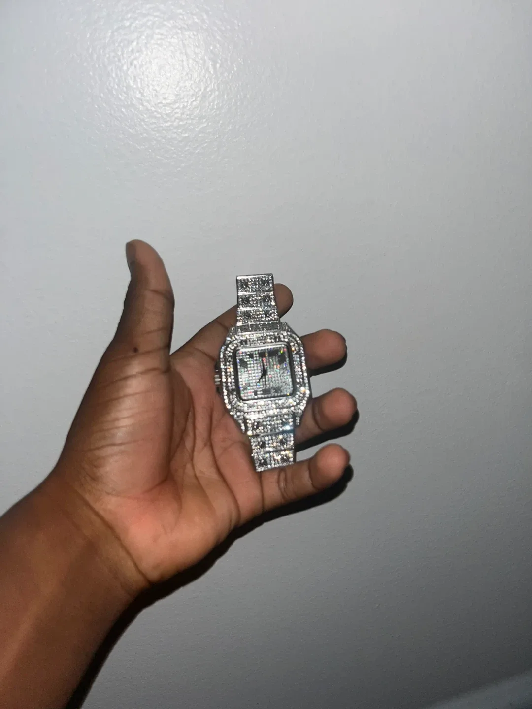 Mossanite watch image indicator(2)