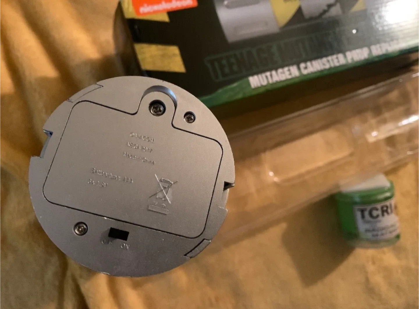 NECA TMNT Mutagen Canister Prop Replica image indicator(8)