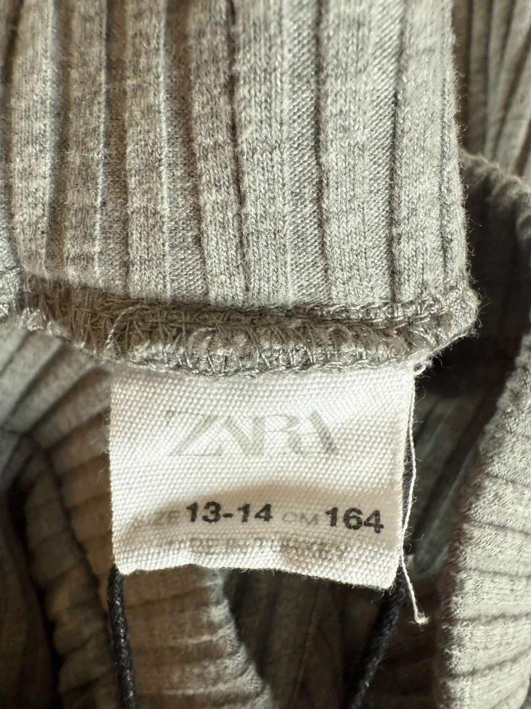 Girls Grey Ribbed Flare Leggings size 13/14 image indicator(2)