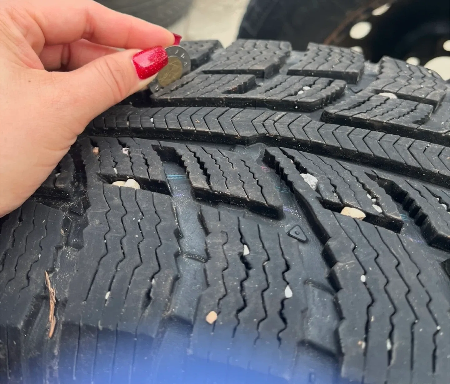 Set of 4 Winter Tires 235/65R17 with rim