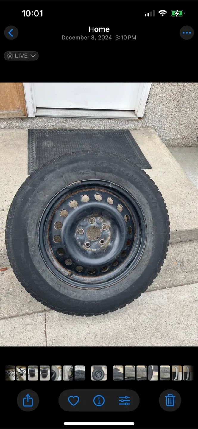 Set of 4 Winter Tires 235/65R17 with rim image indicator(3)