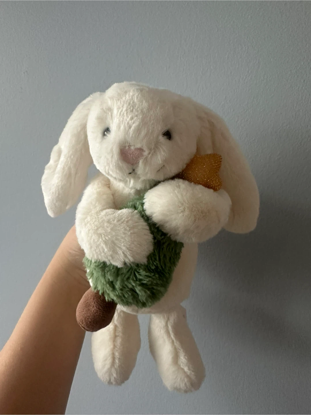 Jellycat Bashful Bunny with Xmas Tree