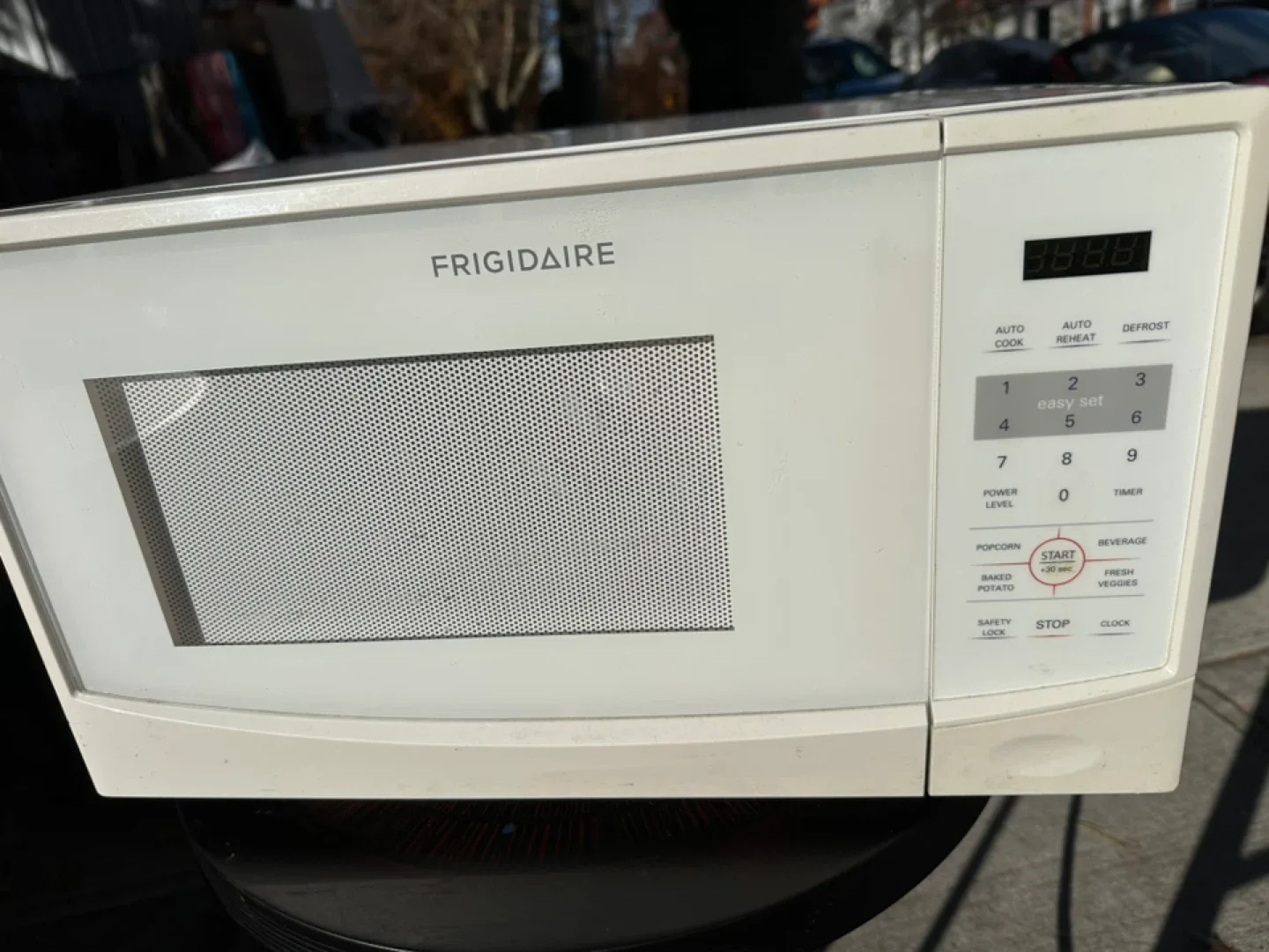 Frigidaire FFCM0934LW Microwave Oven image indicator(3)