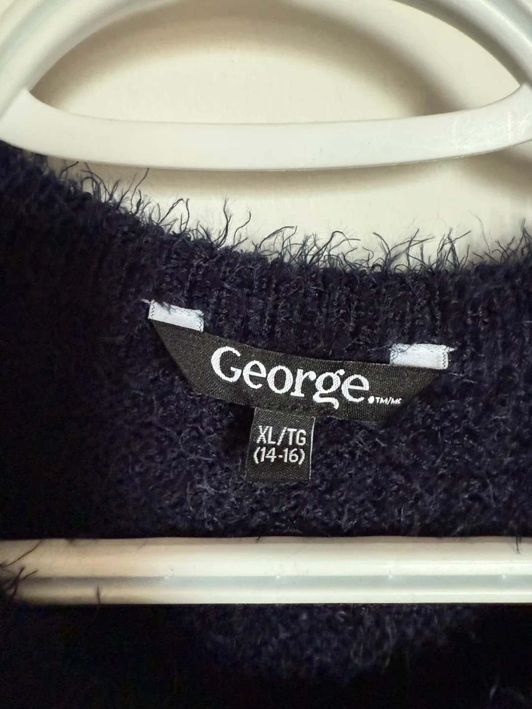 Girls' George Unicorn Sweater size xl/tg 14-16 image indicator(2)