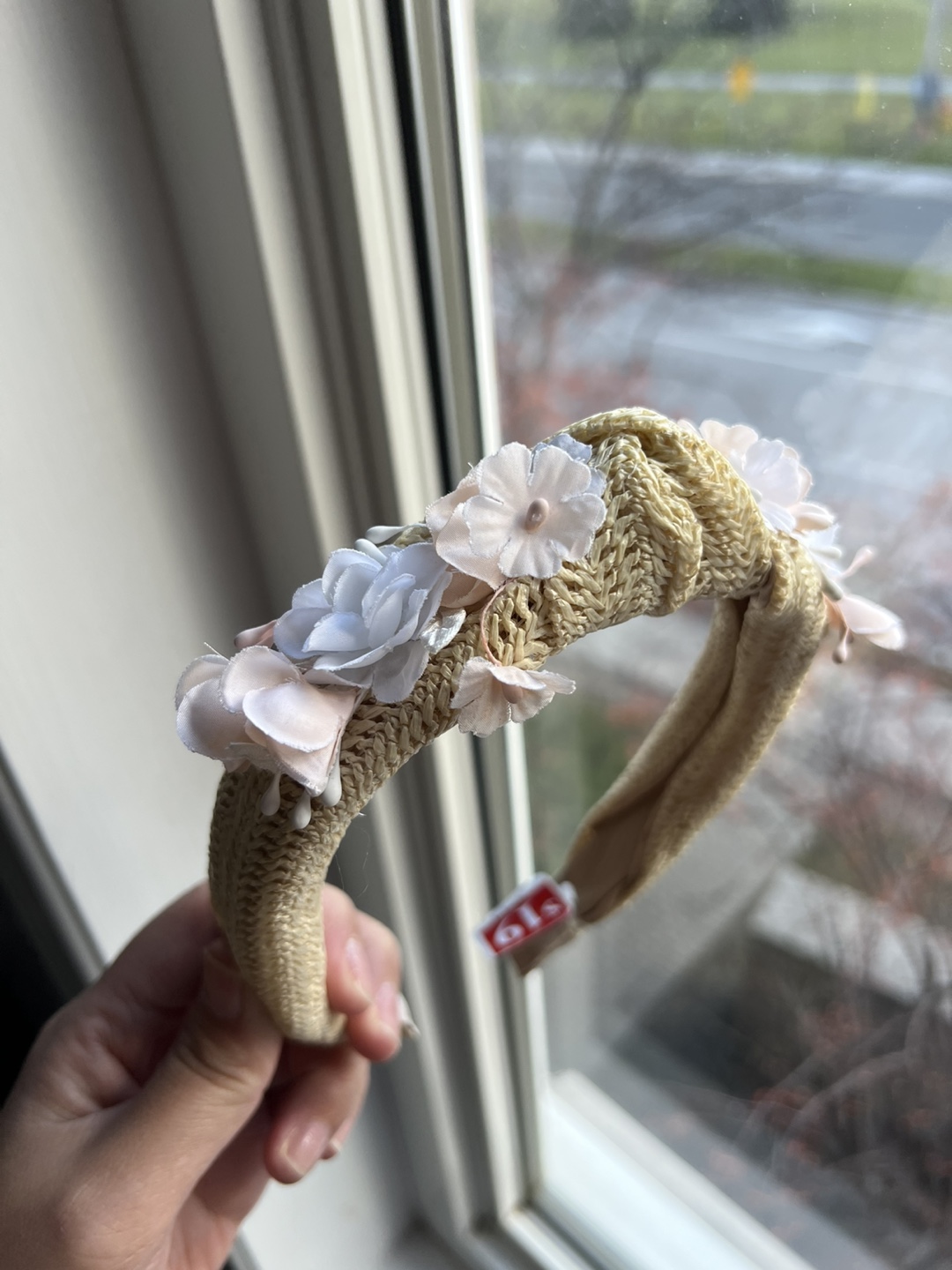 Floral Headband - Beige & White