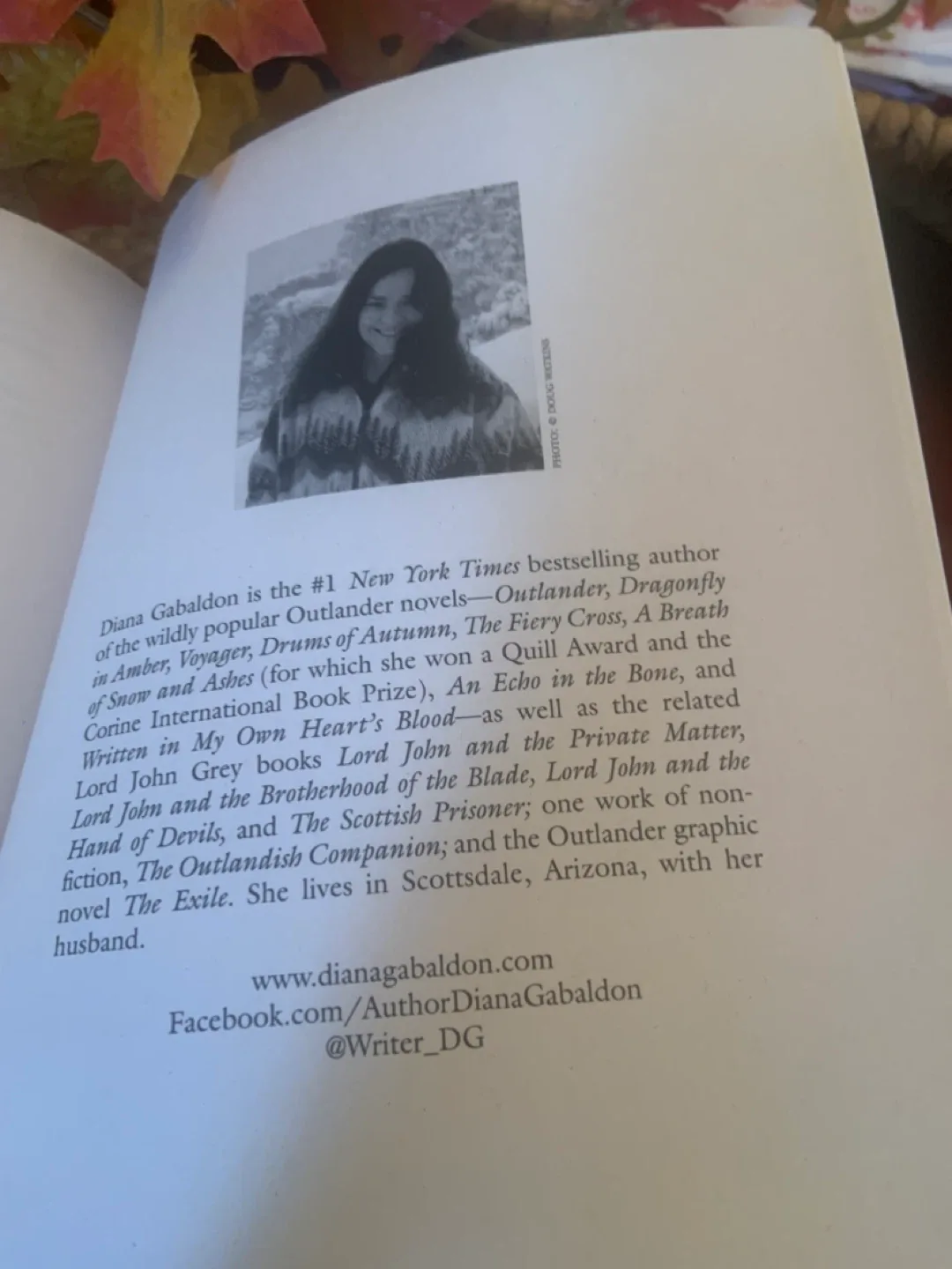 Written in My Own Heart's Blood by Diana Gabaldon image indicator(10)