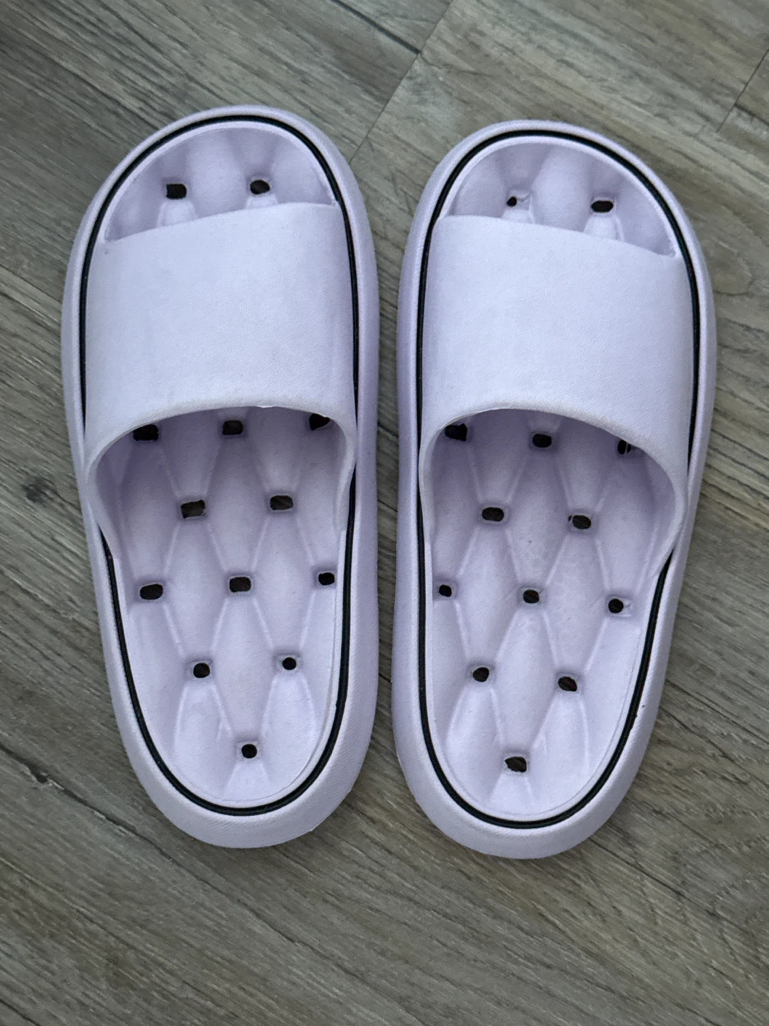 Cute Lavender Slides - photo 2