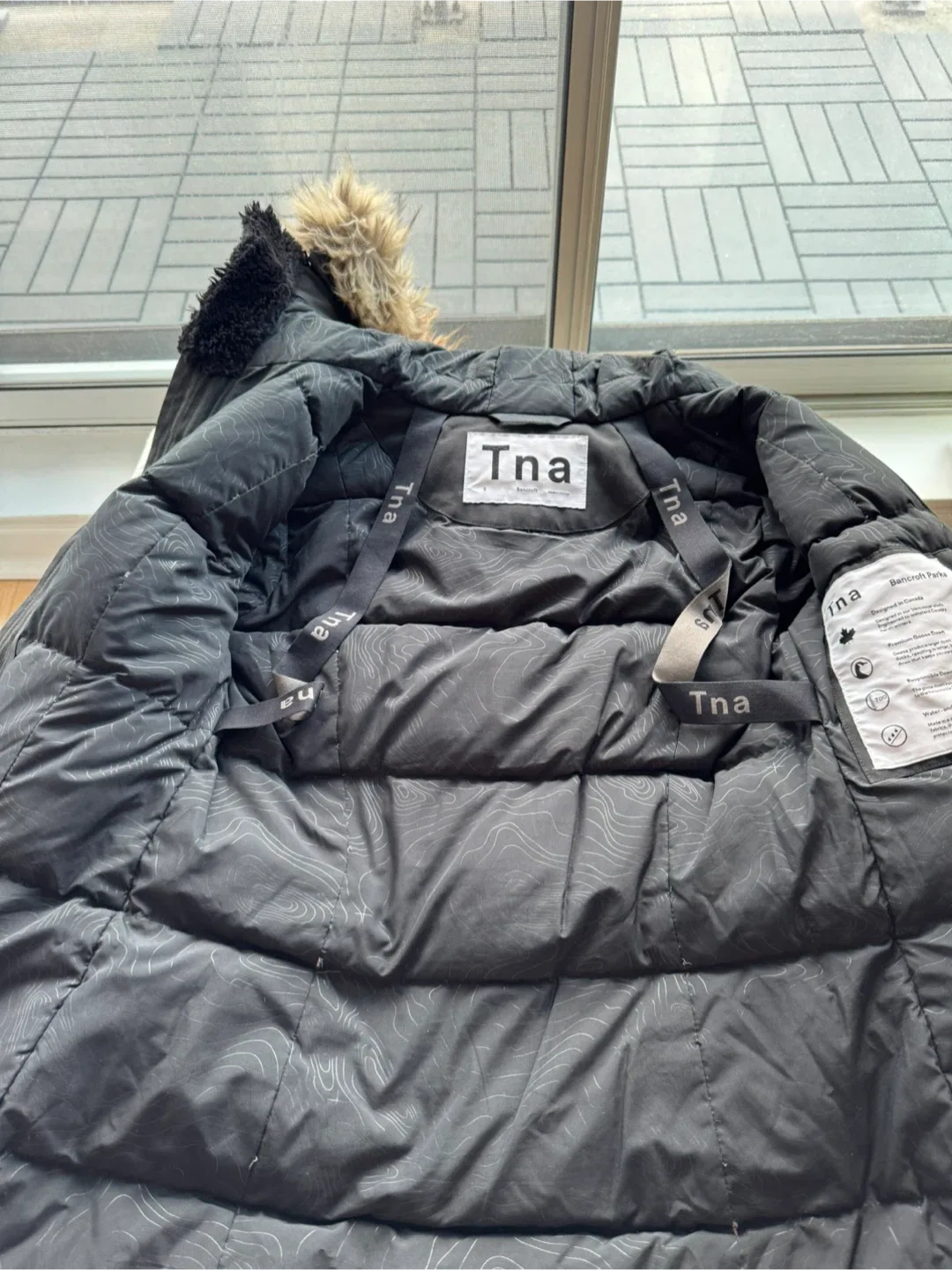 Tna Bancroft Parka - Size Small image indicator(6)