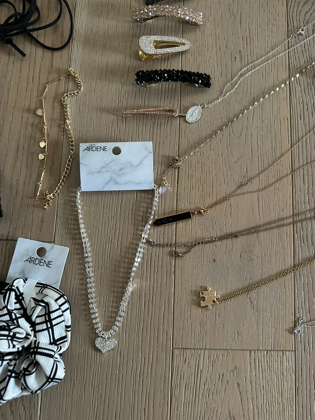 Jewelry & accessories bundle some is new ! image indicator(6)