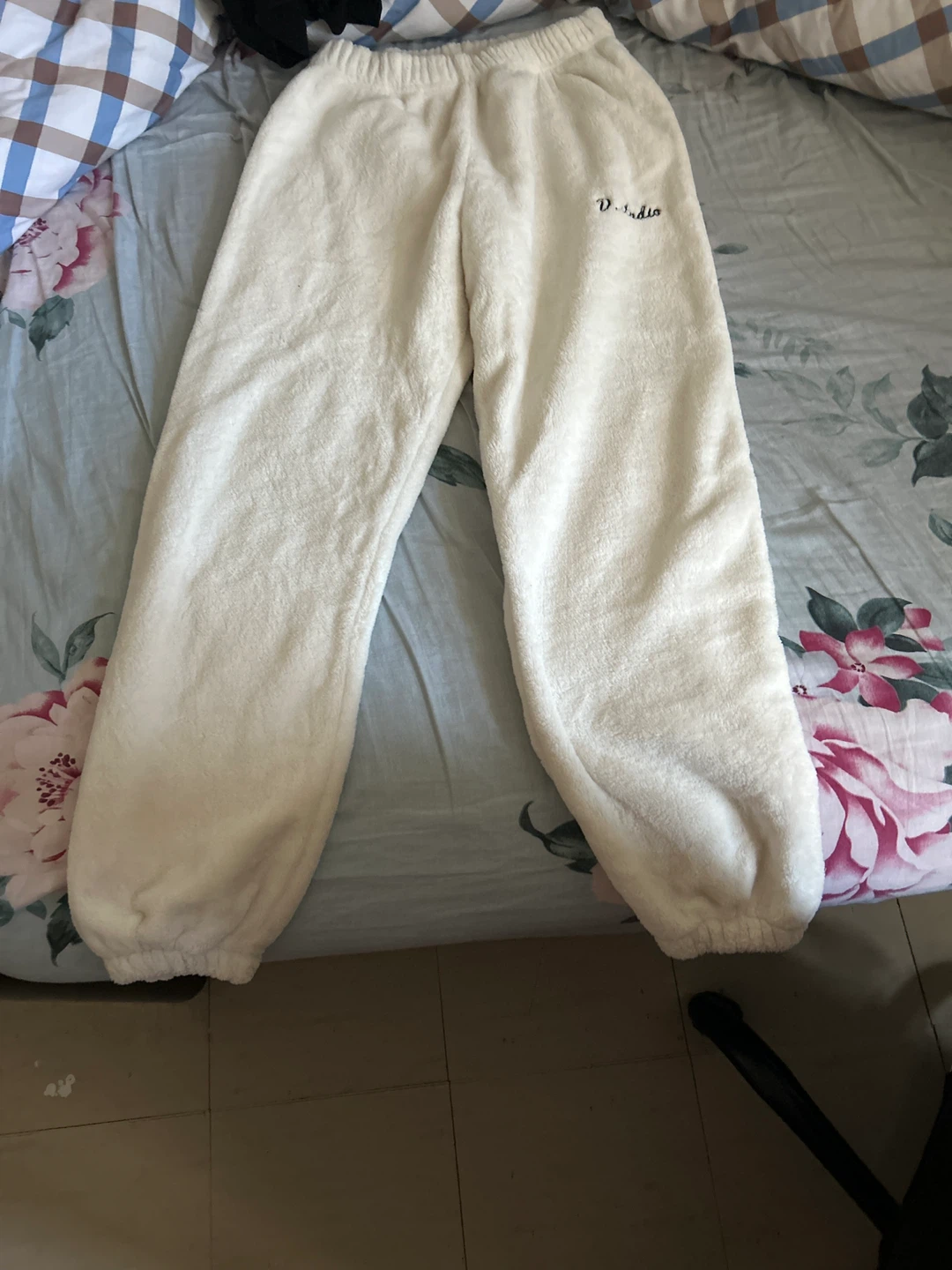 Cream Fuzzy Lounge Pants - Size M