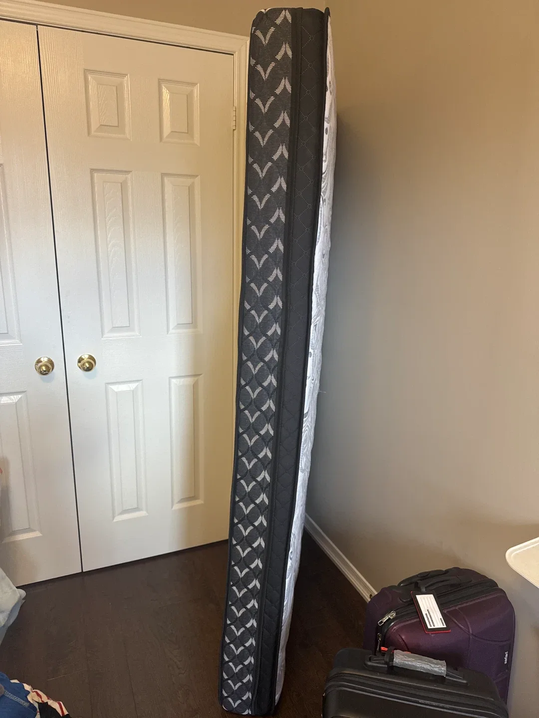 Mattress - Great Condition image indicator(2)