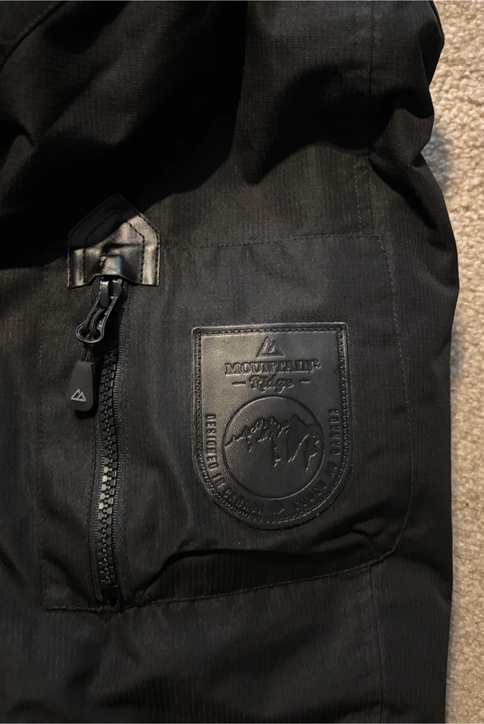 Mountain Ridge Black Winter Jacket - Size L - photo 3