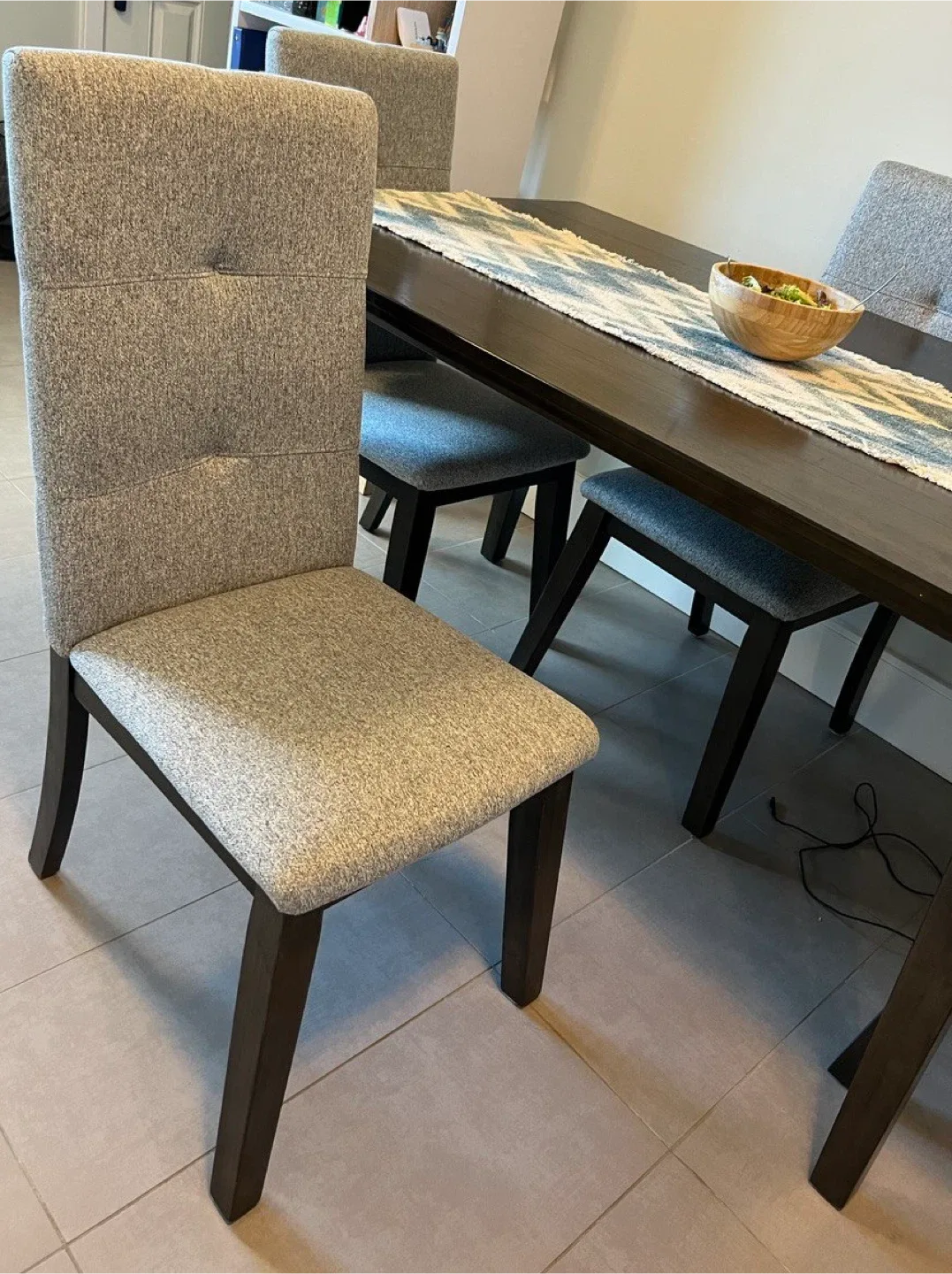 Dining Table with 4 Chairs - The Brick image indicator(2)