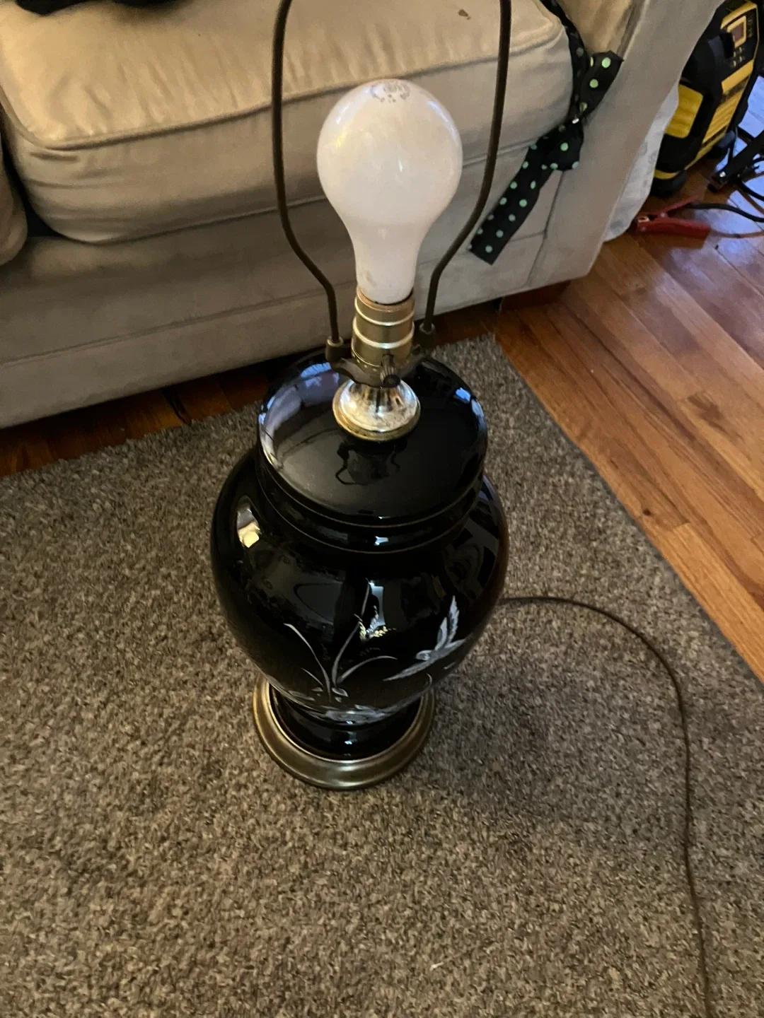 Vintage Black Floral Table Lamp image indicator(2)