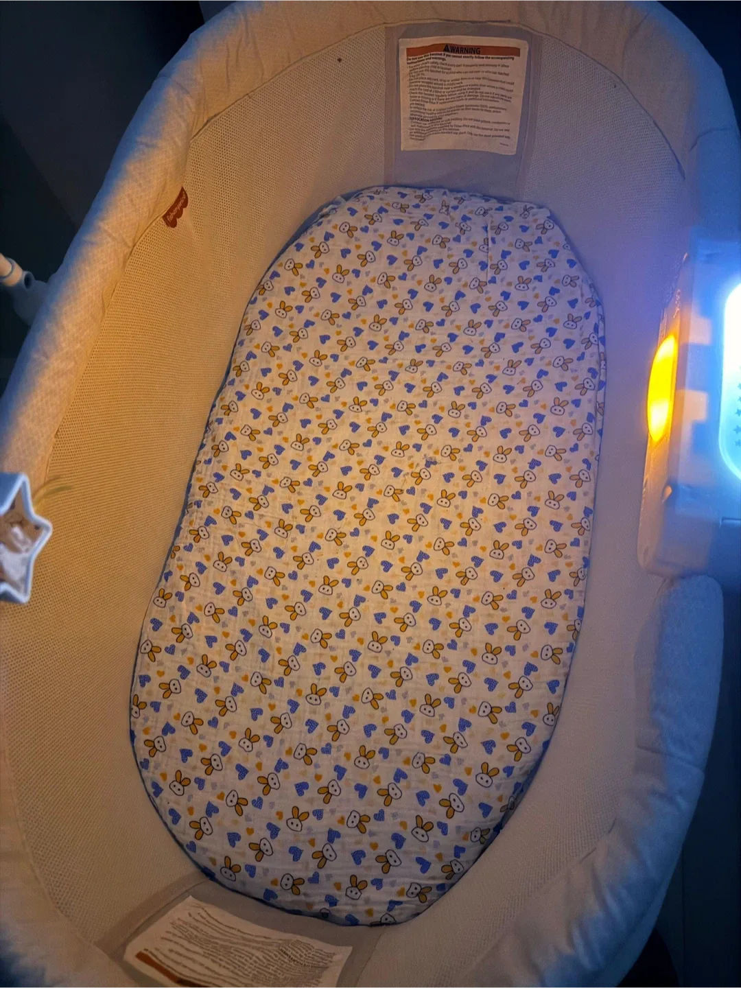 Fisher-Price Soothing Motions Bassinet image indicator(6)