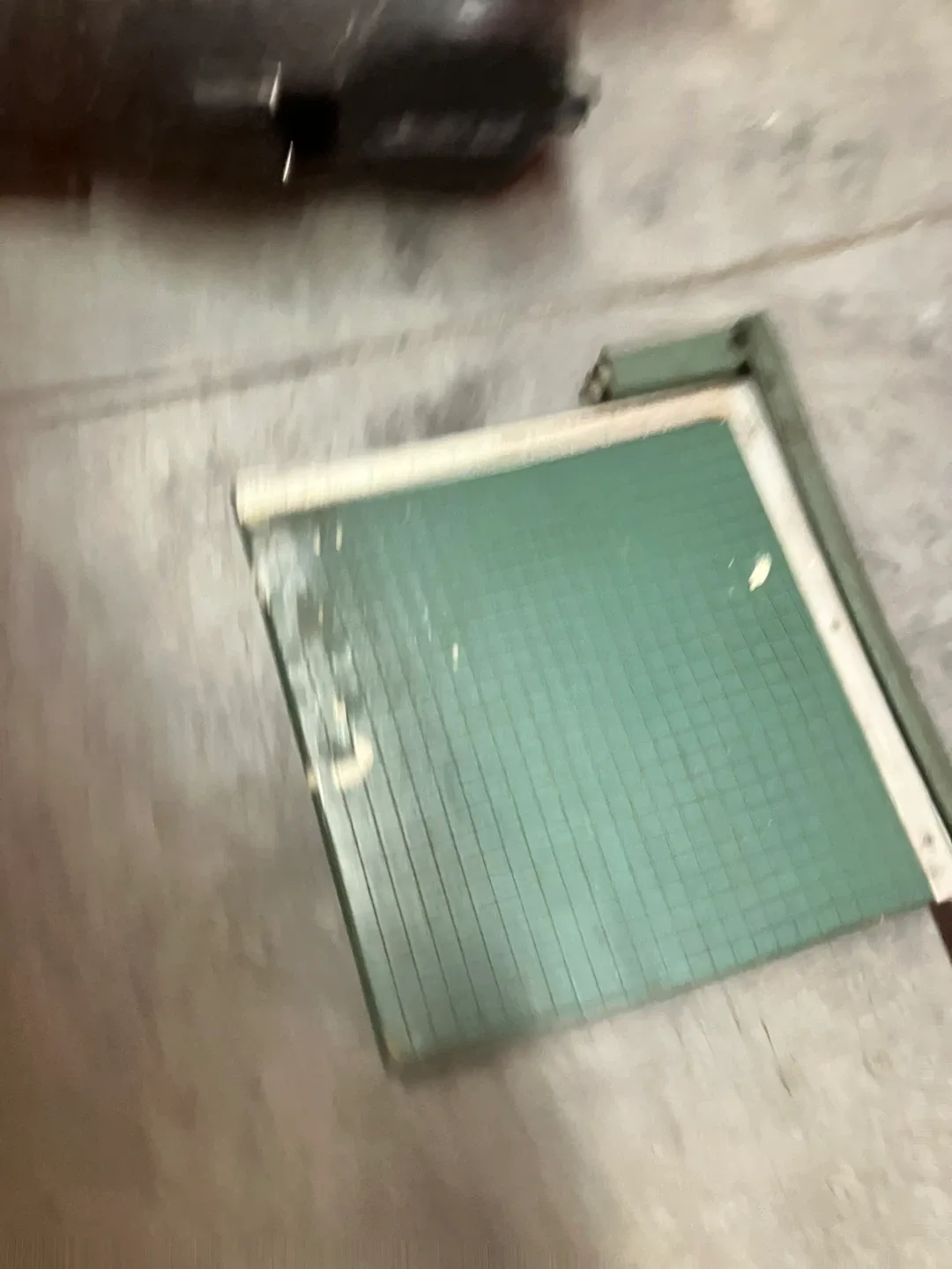 Vintage Green Paper Cutter image indicator(2)