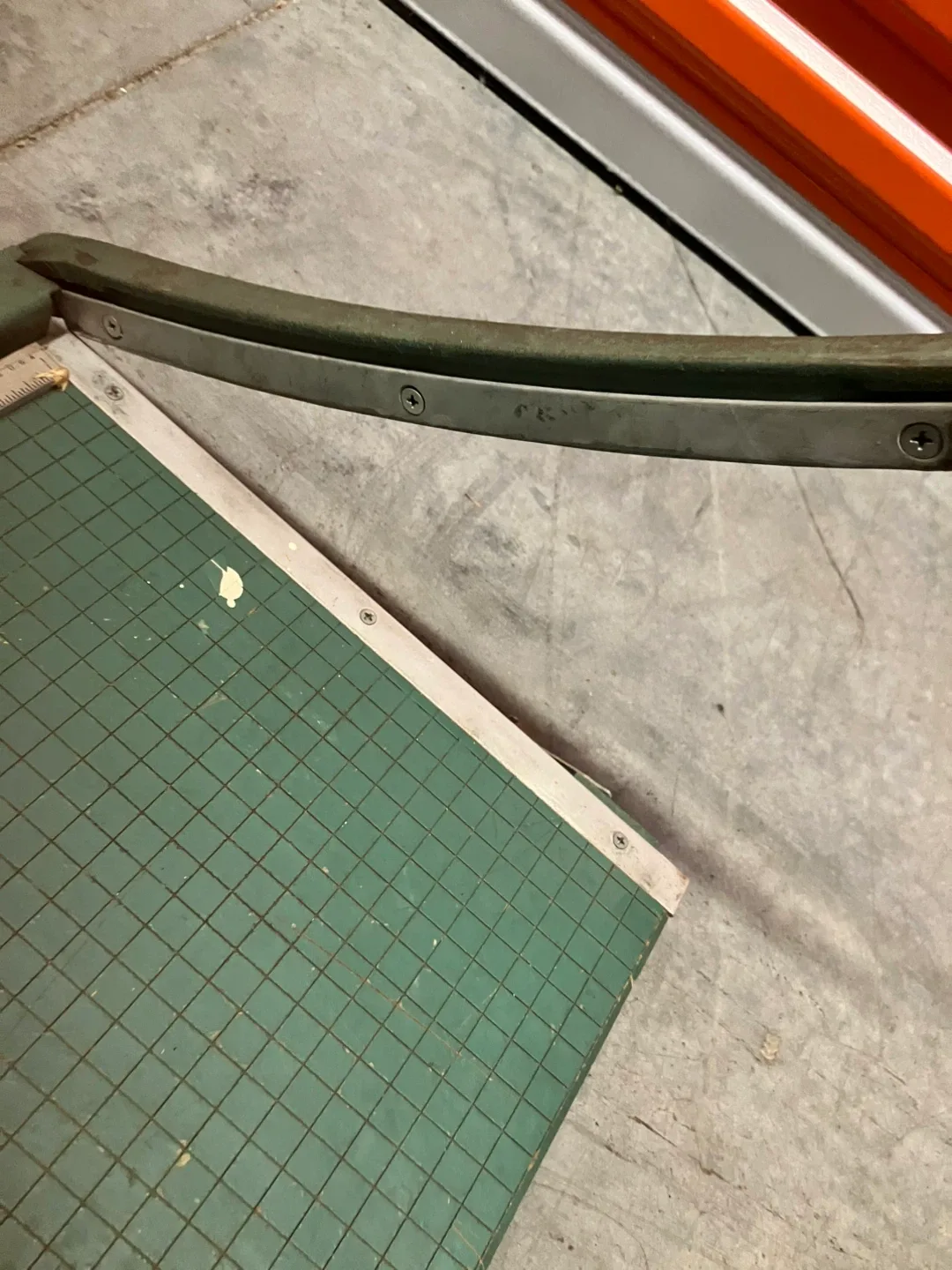 Vintage Green Paper Cutter image indicator(5)