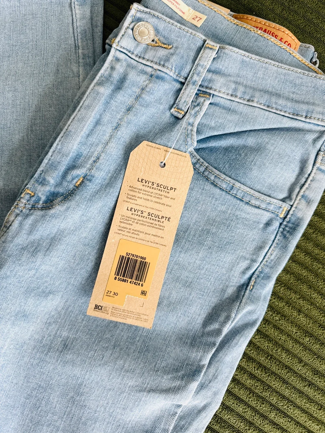 Levi’s Women’s 720 Super Skinny Jeans – Brand New With Tags image indicator(3)