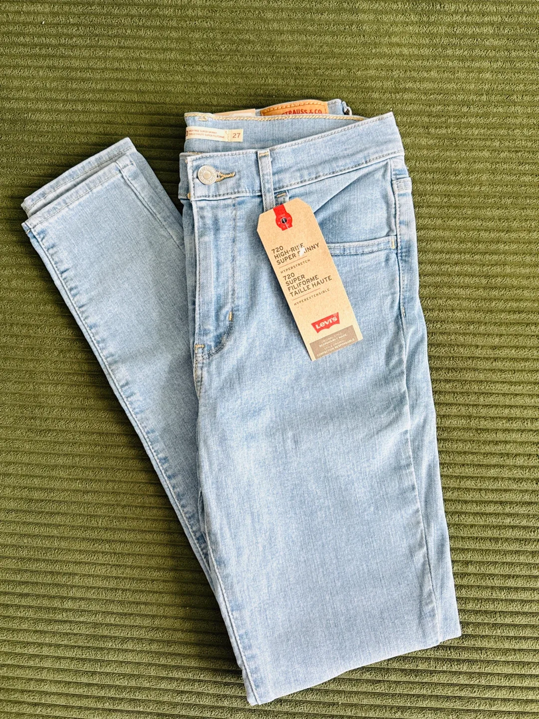 Levi’s Women’s 720 Super Skinny Jeans – Brand New With Tags image indicator(2)