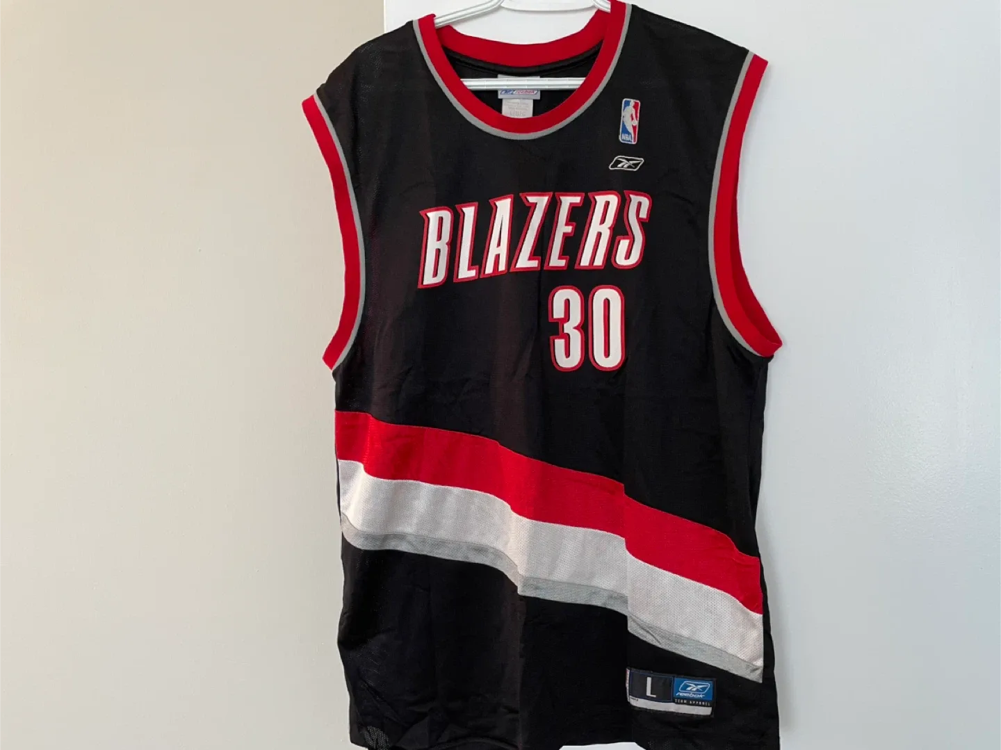 NBA Wallace #30 & Pippen #33 Jerseys image indicator(3)