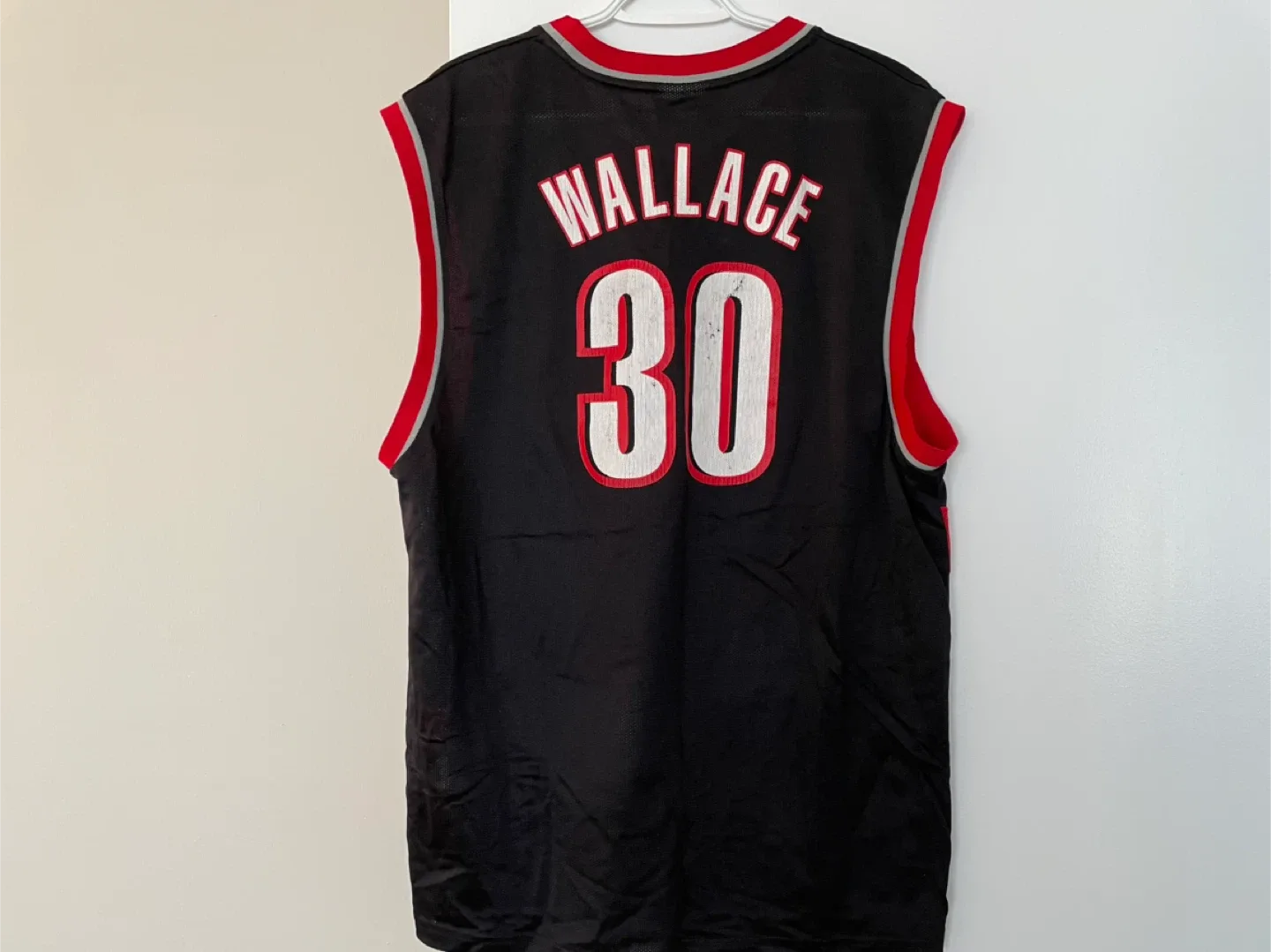 NBA Wallace #30 & Pippen #33 Jerseys image indicator(4)