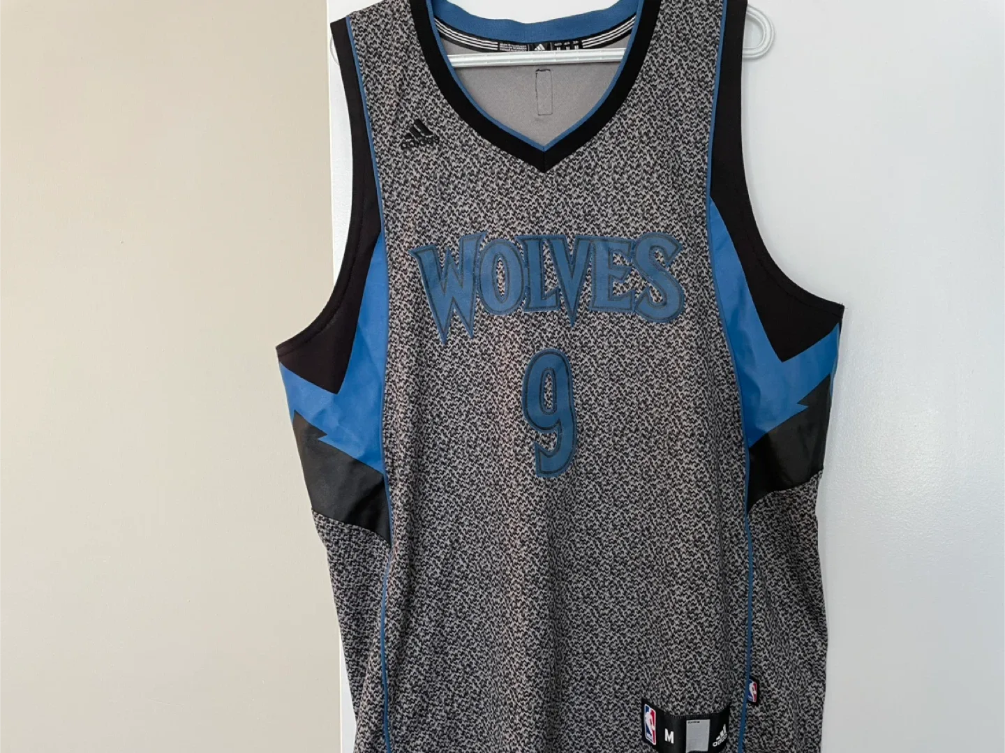 NBA Wallace #30 & Pippen #33 Jerseys image indicator(5)