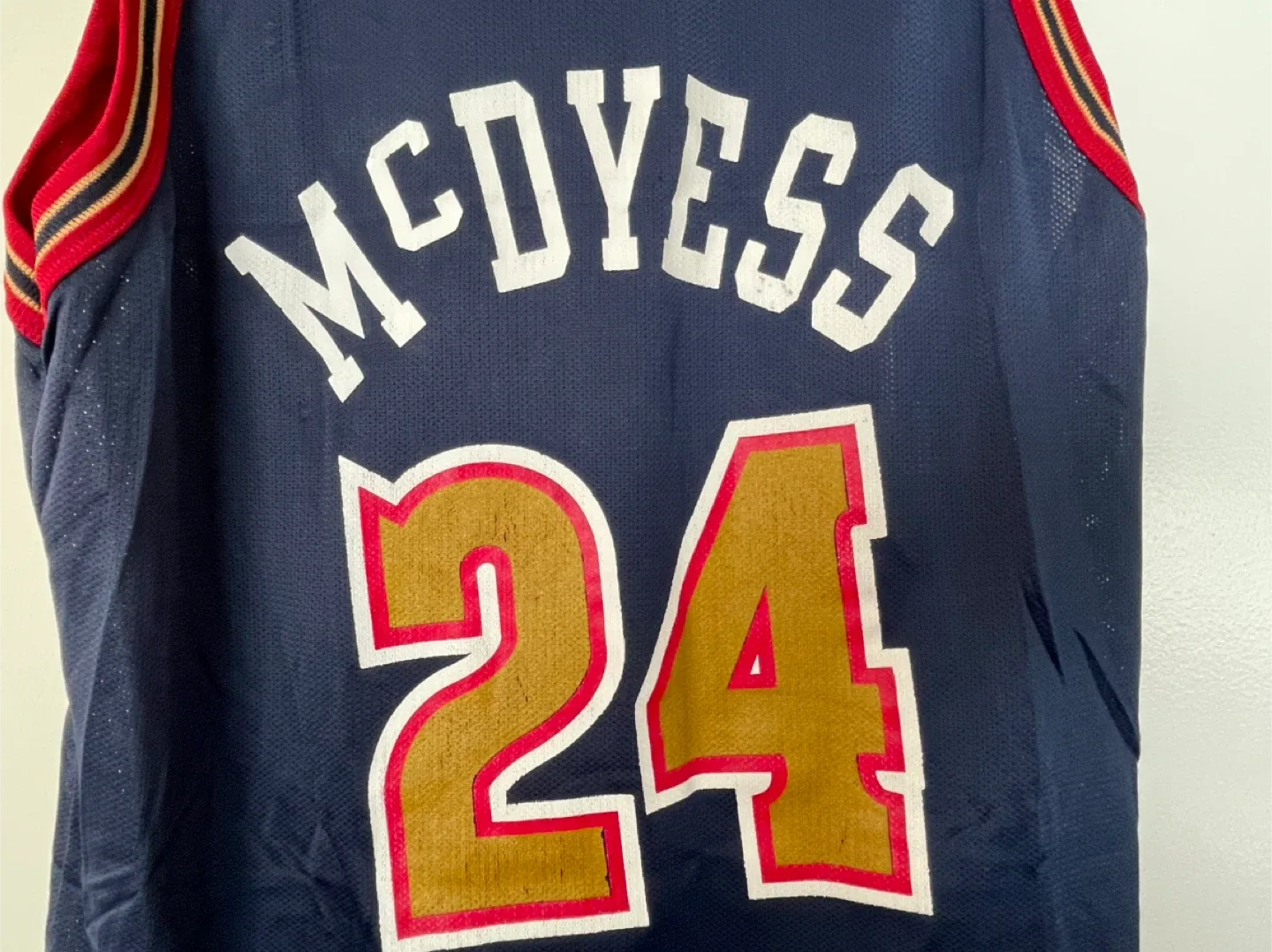 NBA Wallace #30 & Pippen #33 Jerseys image indicator(10)