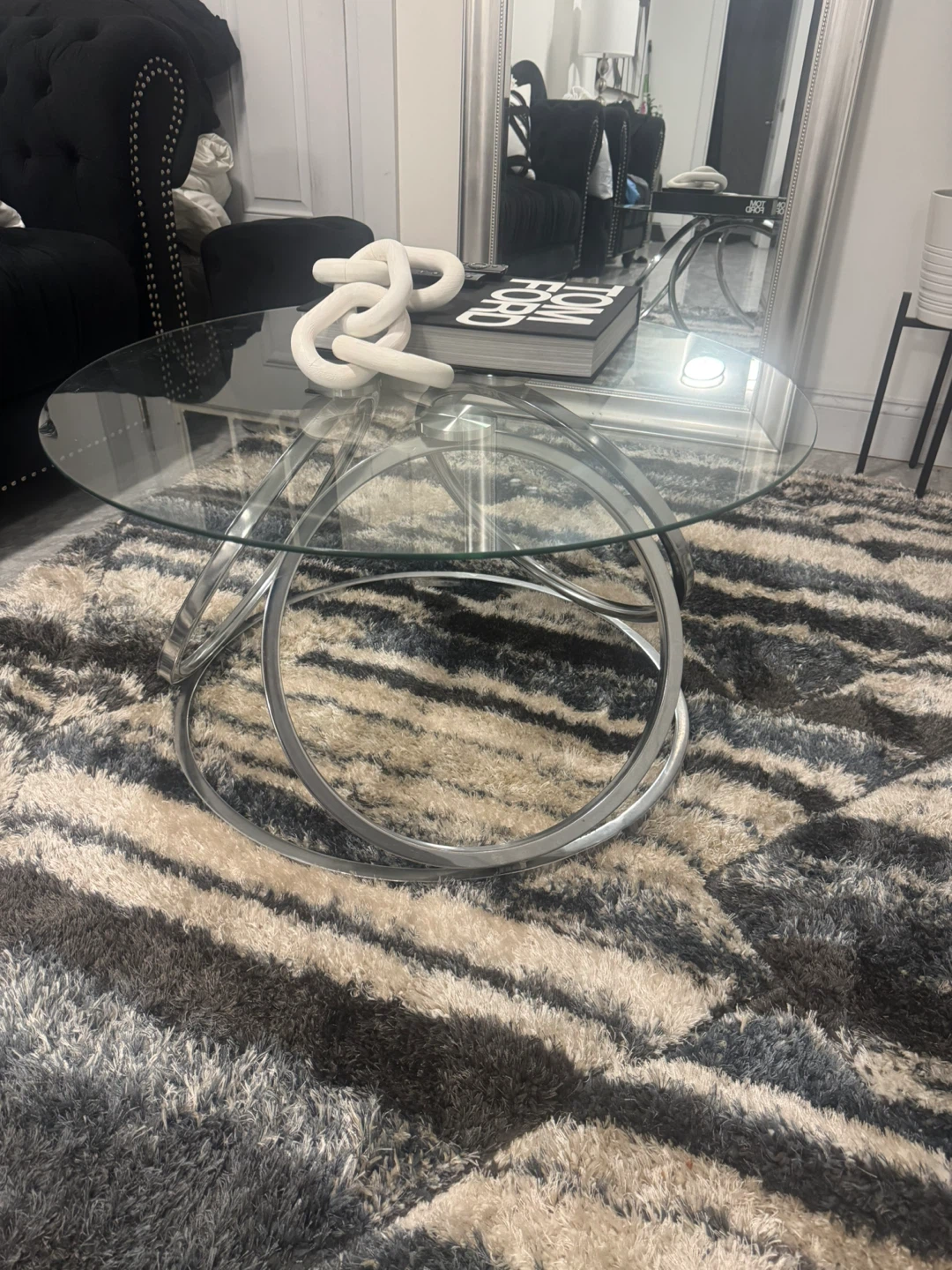 Round Glass Coffee Table - photo 2