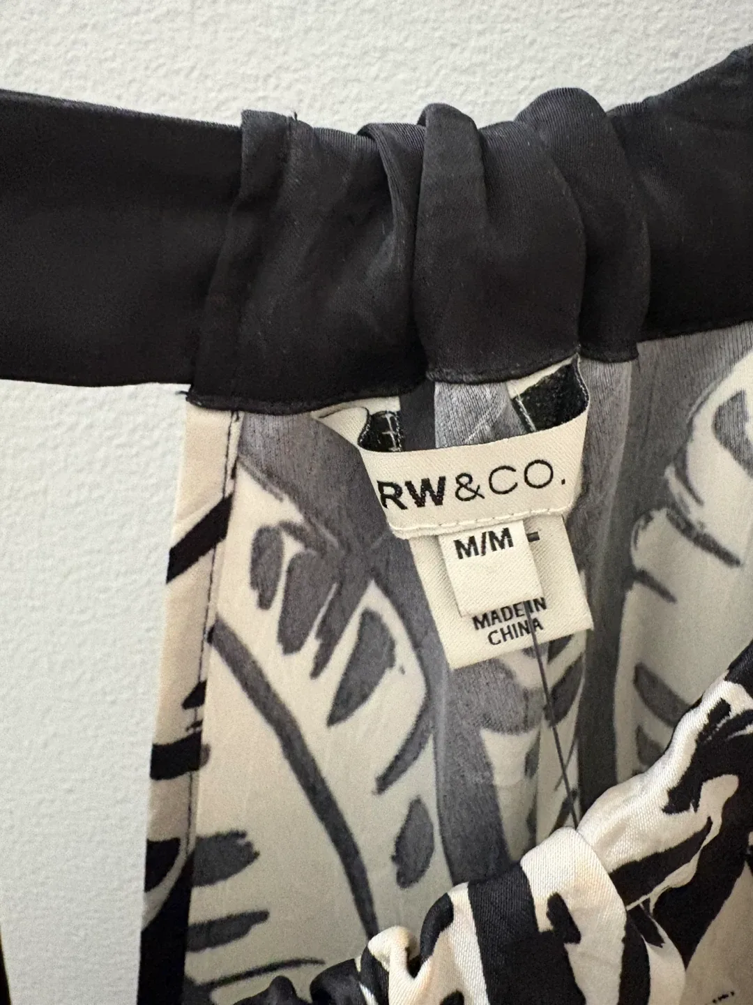 RW&CO. Black & White Leaf Print Dress - Size M/M image indicator(3)