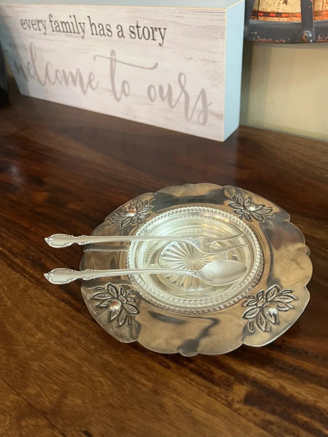 Vintage Silverplated Dish image indicator(8)