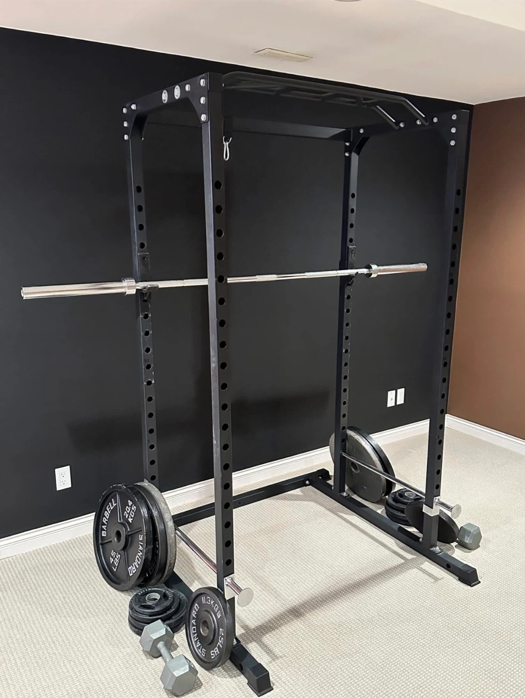 Multiple gym equipments (weight, barbell, squat rack etc)