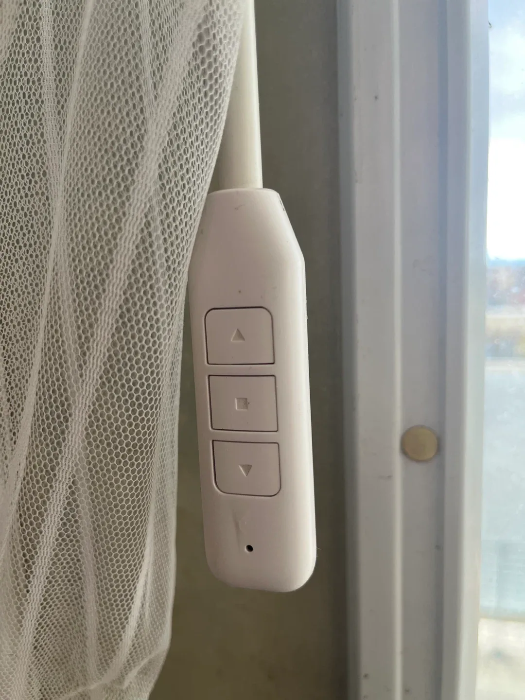 Hunter Douglas Duette Automated Thermal Cellular  Window Shades image indicator(4)