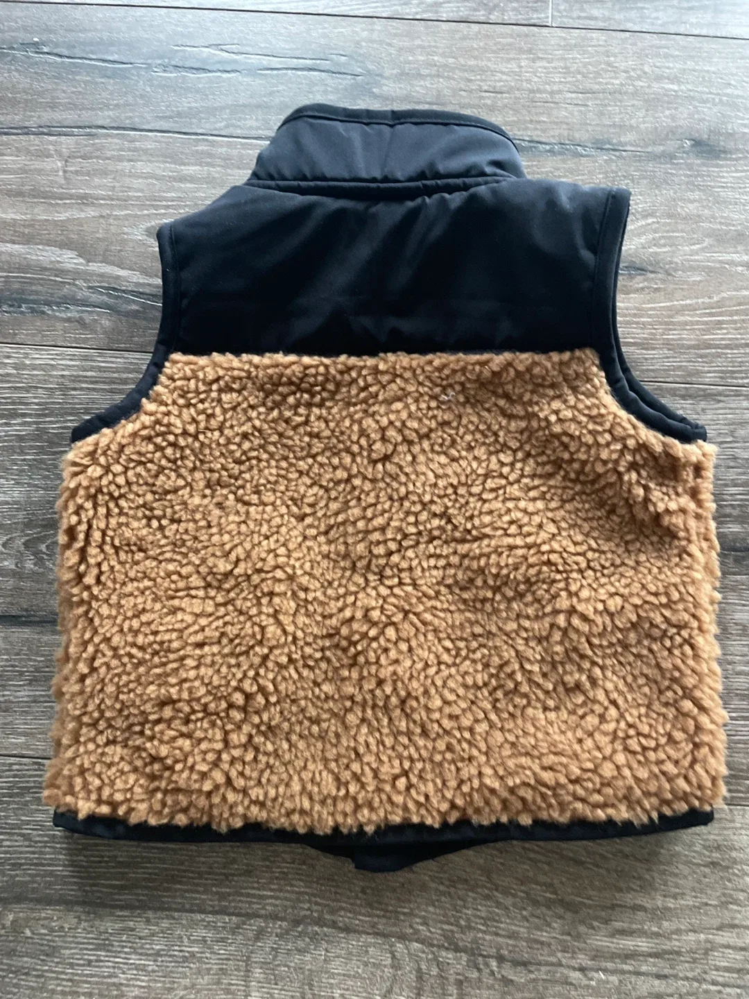 Carter's 12M Fleece Vest image indicator(2)