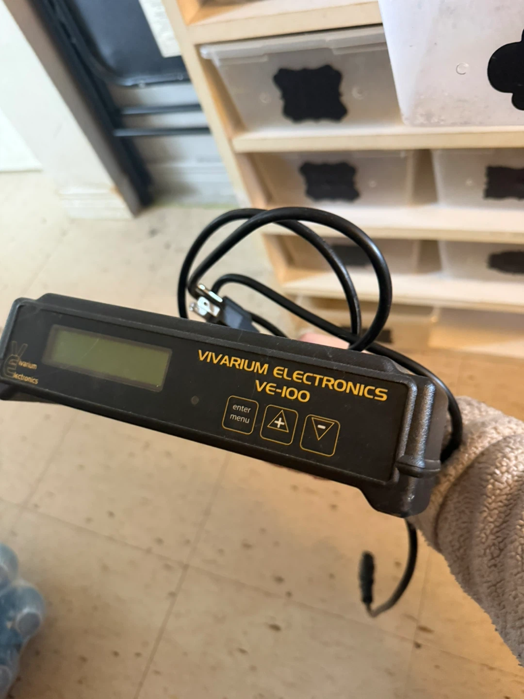 Vivarium Electronics VE-100 Reptile Rack Cash Only please - photo 2
