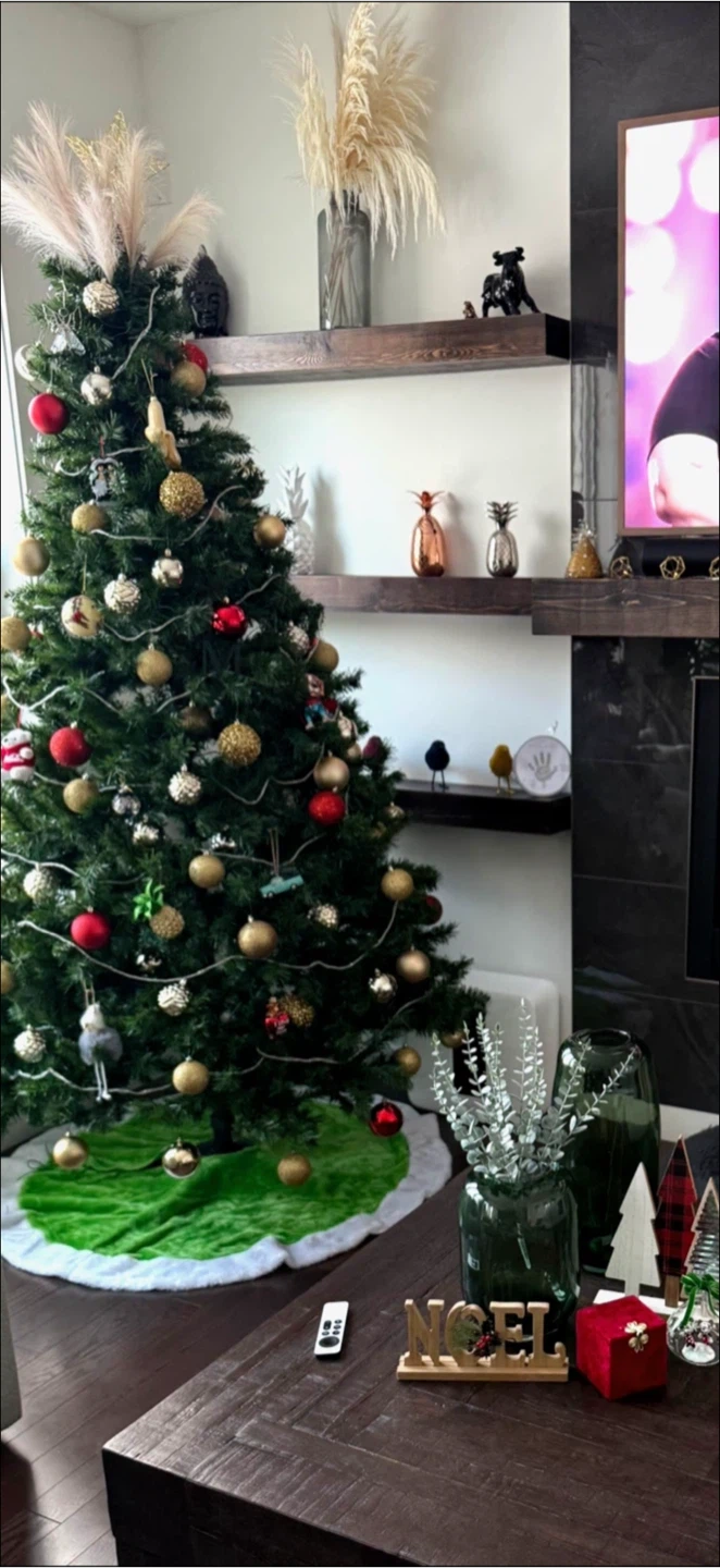 Christmas Tree - with decorations - photo 3