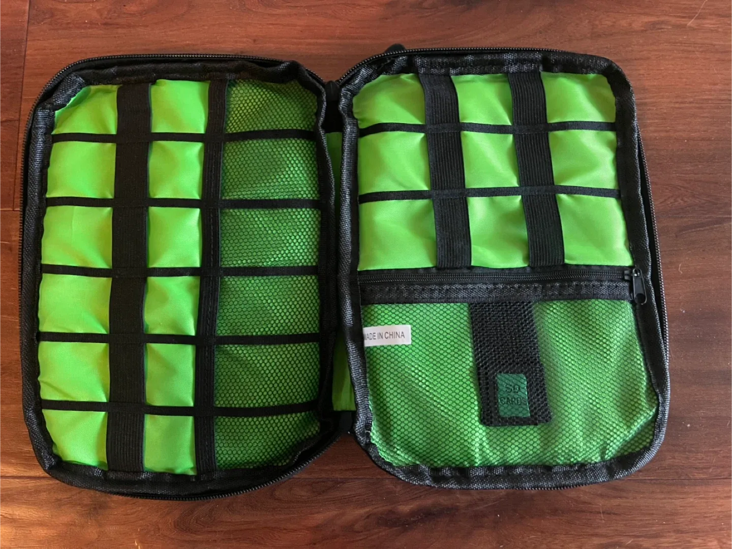 Electronics Organizer Travel Case image indicator(2)