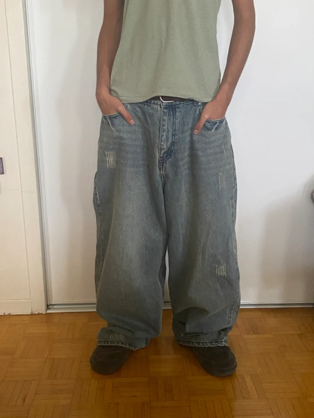 Baggy Jeans - Size 32 image indicator(2)